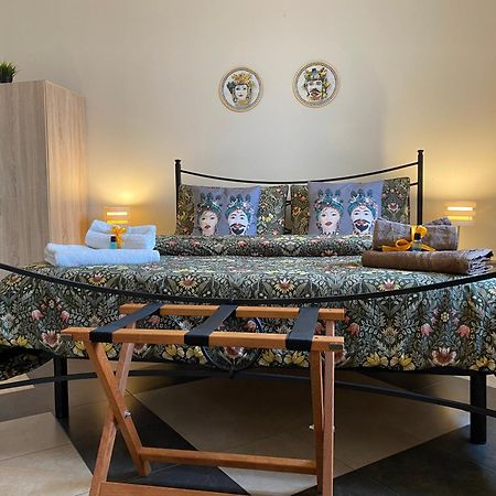 B & B Jasmine サンタ・テレーザ・ディ・リーヴァ エクステリア 写真